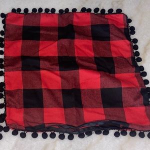 2 Pc Red Black Buffalo Plaid Print Pom Pom Decorative Pillowcases